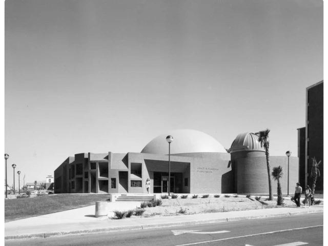 photo of flandrau exterior 1975 rounded edges